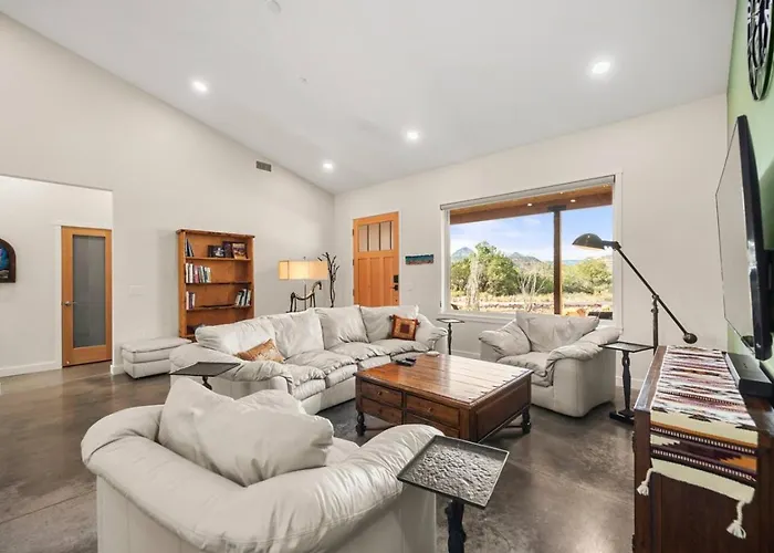 New Build W Epic Views Walk To Chapel Trails *