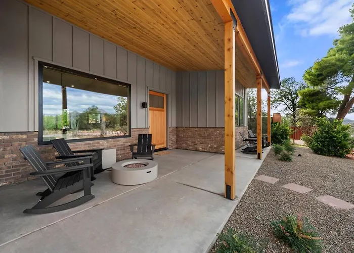 New Build W Epic Views Walk To Chapel Trails Sedona