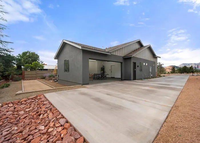 New Build W Epic Views Walk To Chapel Trails Sedona